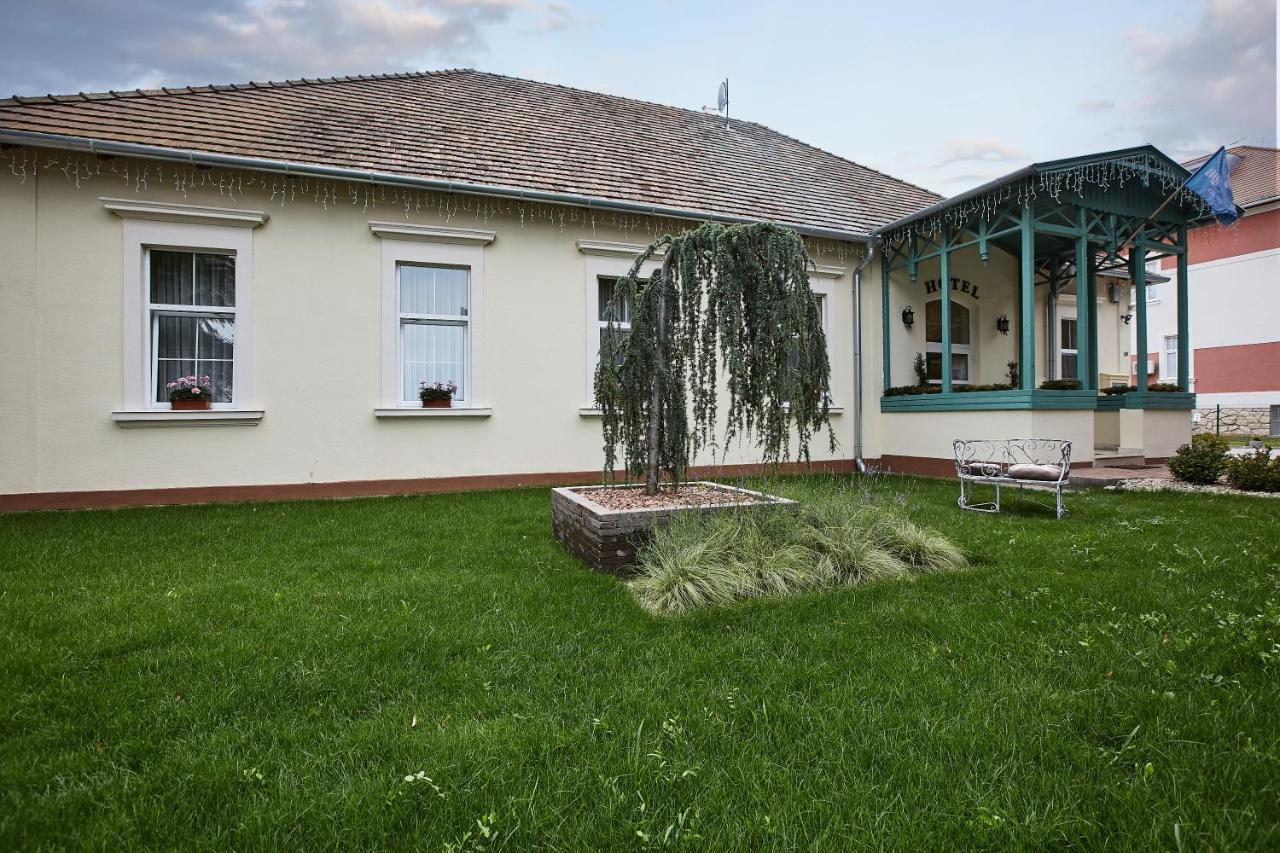 Aquasol Resort Mosonmagyaróvár Eksteriør bilde