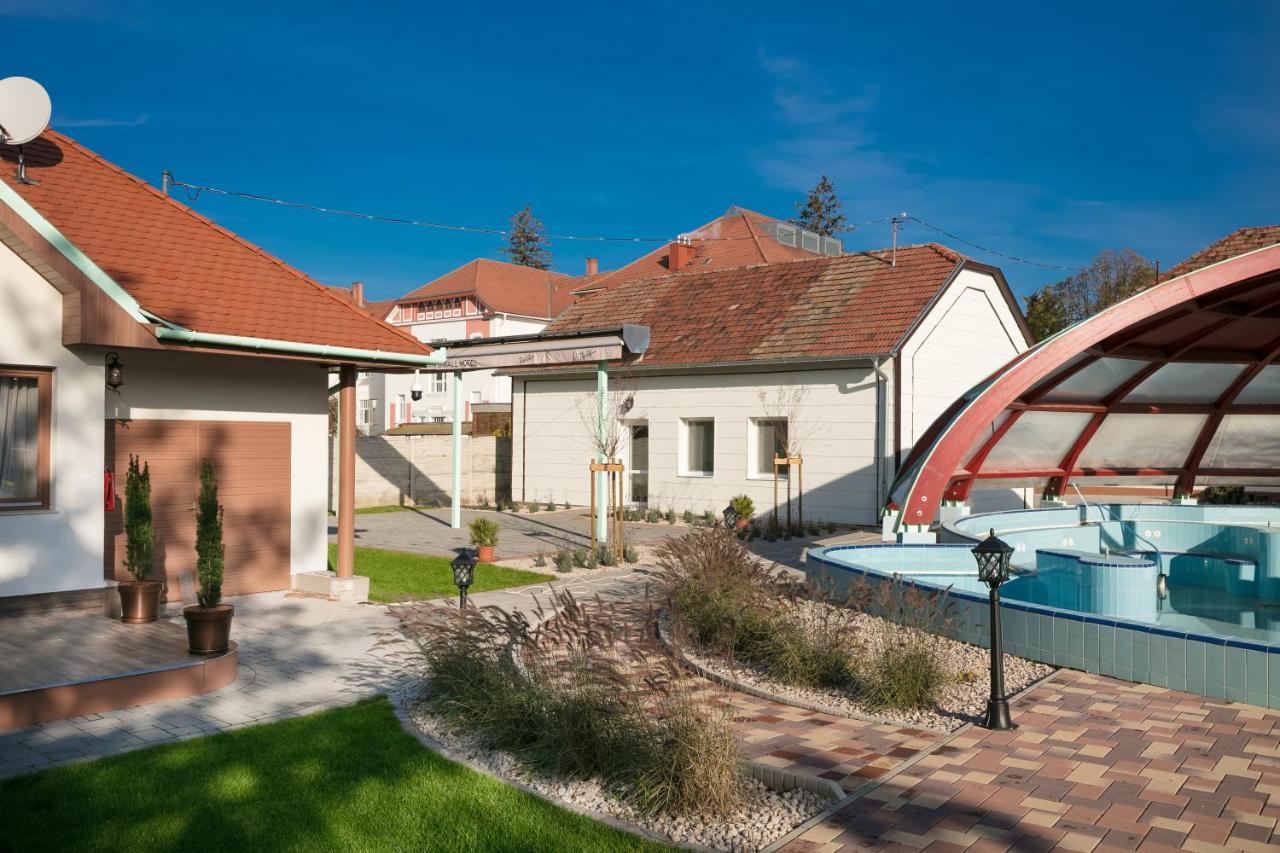 Aquasol Resort Mosonmagyaróvár Eksteriør bilde